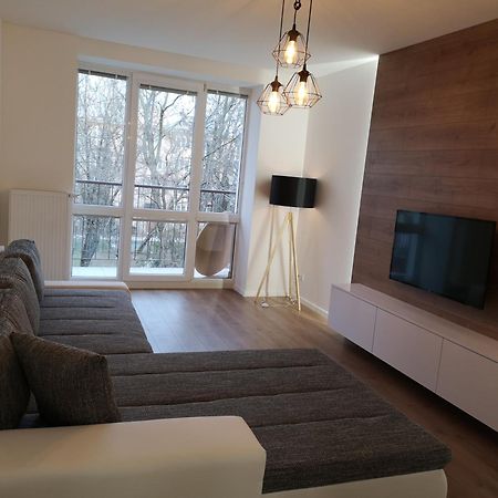 Slnecny Apartman Blizko Centra Apartment Caşonia Exterior foto